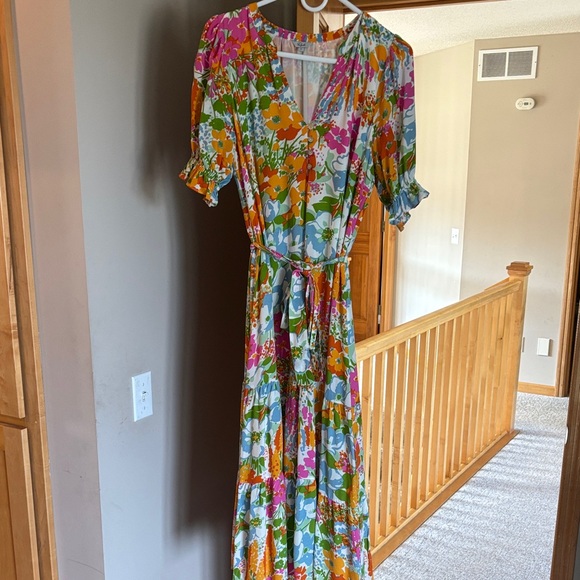 Rails Dresses & Skirts - Rails Vibrant Floral Maxi Dress